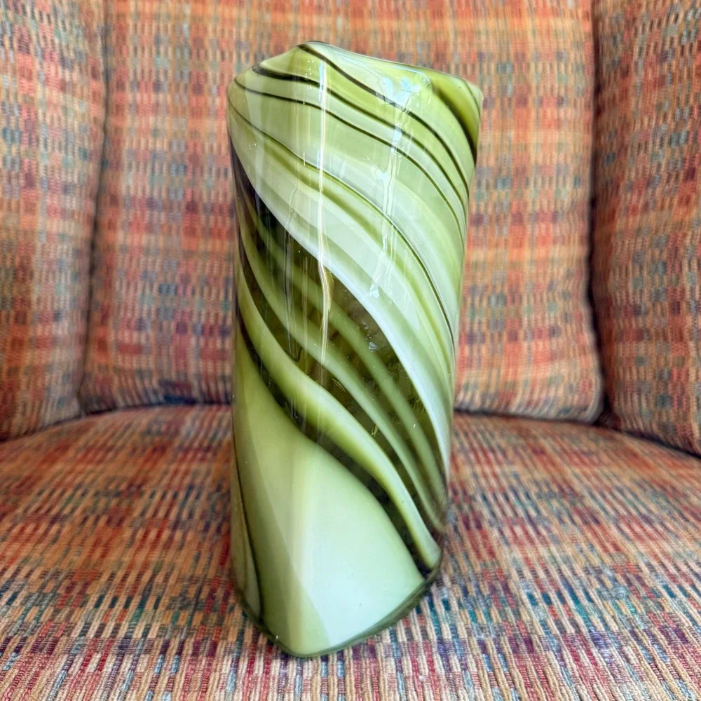 Vintage Art Glass Vase Oval Avocado Green Swirl MCM Mid‎ Century Modern Decor